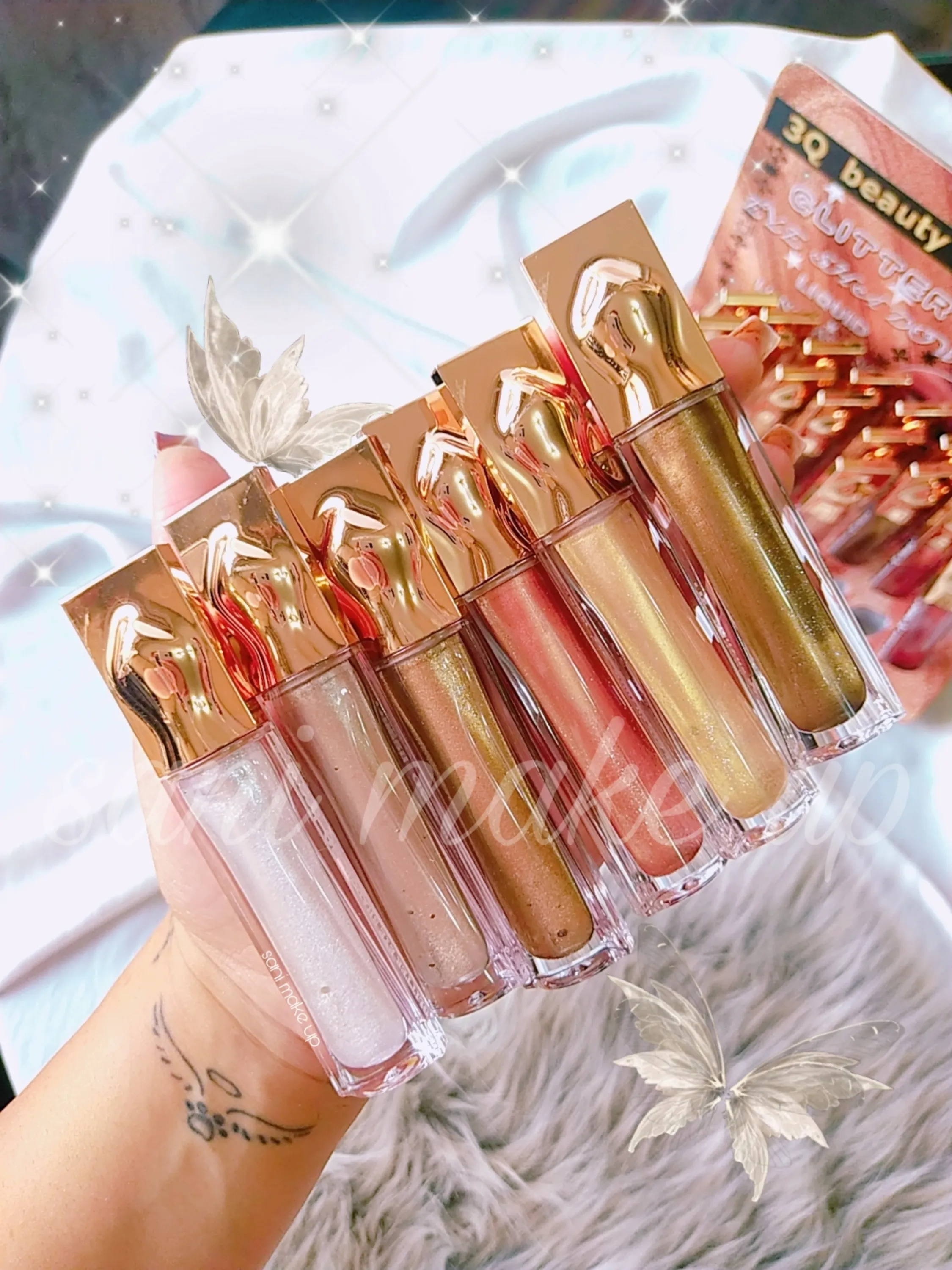 سایه مایع شاین 8 رنگ کاربردی و خاص  هم سایه اس هم رژ لب ببین چه شود حجم زیاد و پر از شاین ریز